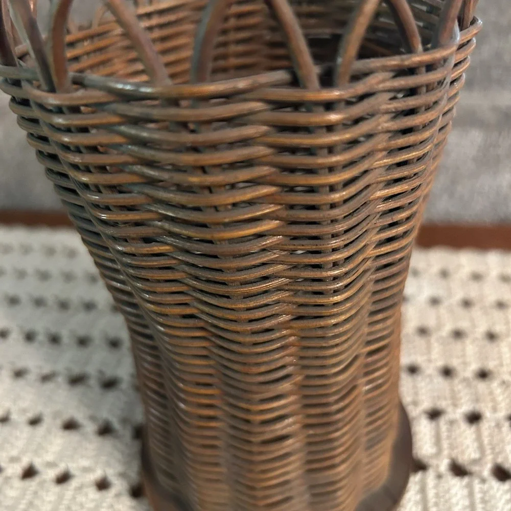 Vtg Hand Woven Wicker Basket Brown Vase Desk Tidy Pen Cup Utensil Holder 6.75